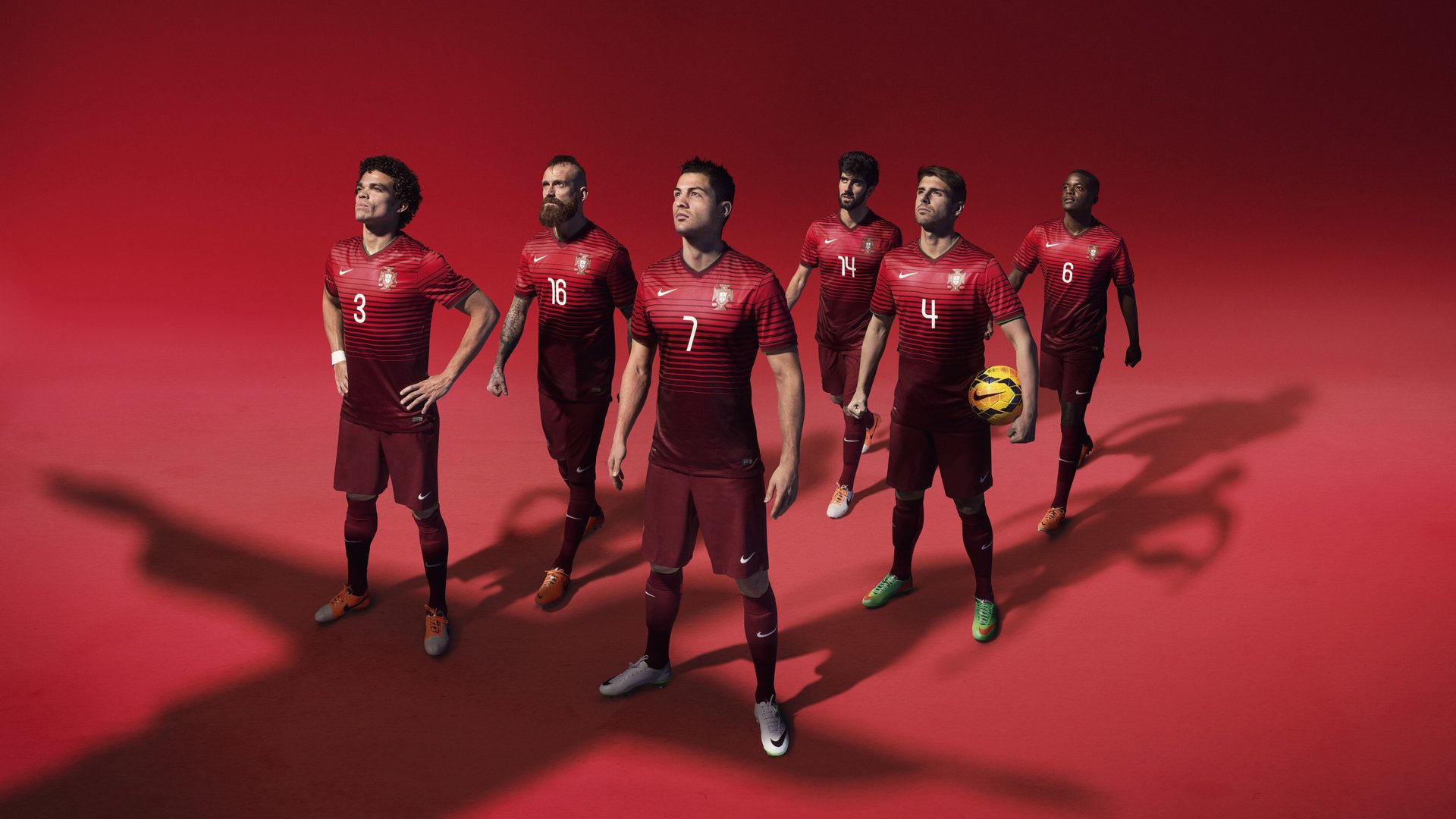 ayx体育-未来足球王者：新星在欧冠的崭露头角，未来足球十大潜力球星